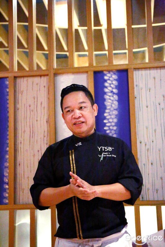 เชฟเชษฐา หัวหน้าเชฟร้านอาหารญี่ปุ่น Yellow Tail Sushi Bar
