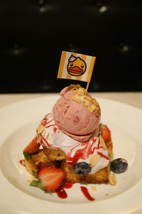 B Duck Cafe Thailand เปิดตัวที่ Centerpoint of Siam Square พรุ่งนี้