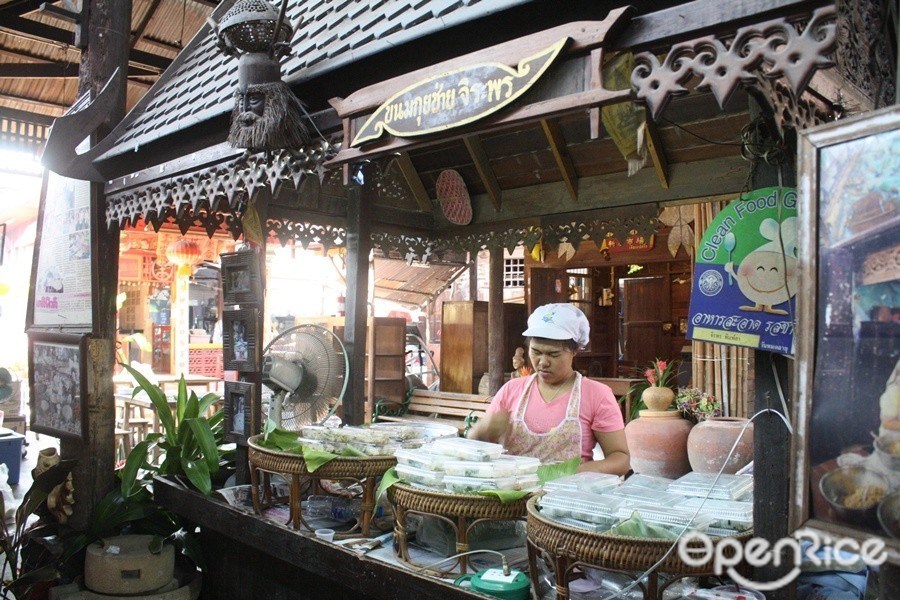 ตลาดบ้านใหม่ ตลาดริมน้ำใกล้กรุงเมืองแปดริ้ว 