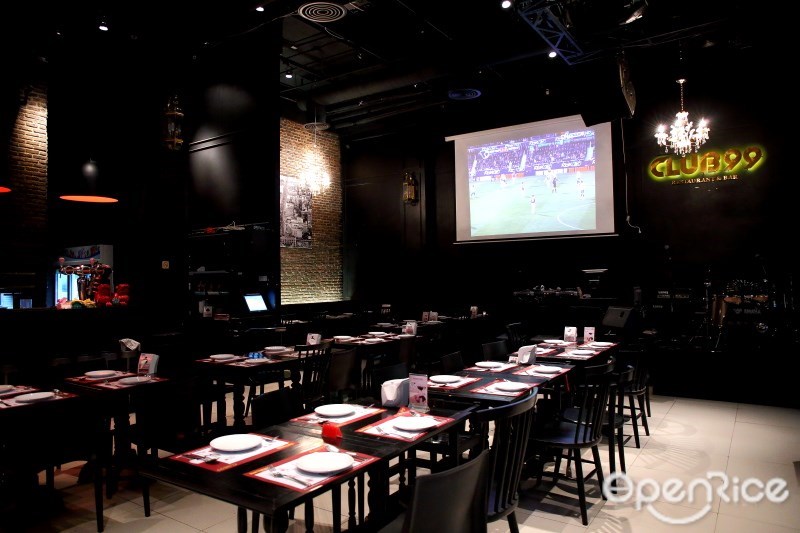 ร้านอาหารและเครื่องดื่ม CLUB99 Wine bar & Restaurant เดอะ ไนน์ พระราม 9 (The Nine)