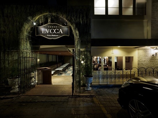 ร้านอาหาร Lucca (ลุคคา) ร้านอาหารอิตาเลียนสไตล์ทัสคานี ตั้งอยู่ที่สุขุมวิท 65 เสิร์ฟอาหารอิตาเลียนในสไตล์เมดิเตอร์เรเนียน