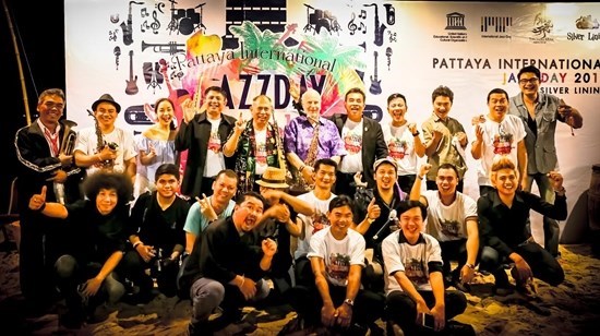 Pattaya International Jazz day 2016 @Silver Lining ที่ยูเนสโก และร้านซิลเวอร์ ไลน์นิ่ง พัทยา ได้ร่วมกันจัดขึ้นมาเมื่อวันที่ 30 เมษายน
