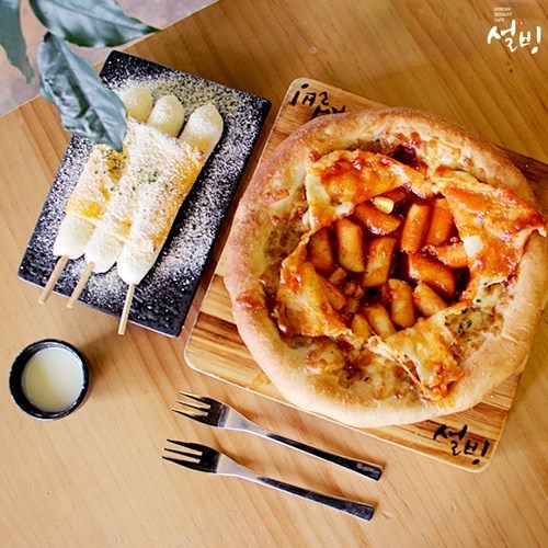 Sulbing Cheese Tteokbokki Pizza พิซซ่าต็อกบกกีชีส
